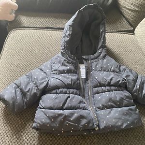 Old navy baby girl puffer coat size 0-3mon